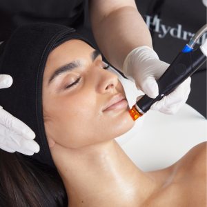 hydrafacial treatment on face